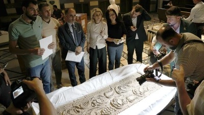 Fransa, daha &ouml;nce &ouml;d&uuml;n&ccedil; verilen 23 tarihi eseri Şam Ulusal M&uuml;zesi&rsquo;ne iade etti