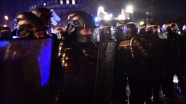 Fransa'daki 'ırkçı' şiddetin faili polisler gözaltına alındı