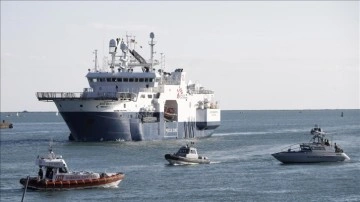Fransa merkezli STK gemisi Akdeniz'de 440 düzensiz göçmeni kurtardı