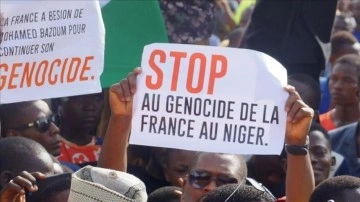 Fransa, Nijer'deki cuntanın askeri işbirliği anlaşmalarını fesih kararını tanımadığını duyurdu