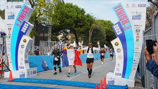 Fransa'nın Ankara Büyükelçisi Isabelle Dumont, 47. İstanbul Maratonu'na katıldı