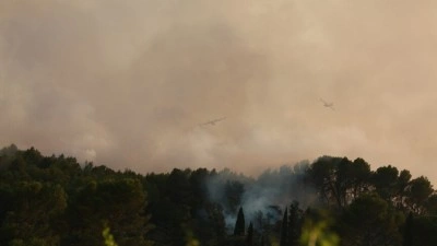 Fransa'nın g&uuml;neybatısındaki yangınlarda 3 g&uuml;nde 140 binden fazla kişi tahliye edildi