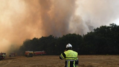Fransa'nın g&uuml;neydoğusunda yangınlar nedeniyle 2 bini aşkın kişi tahliye edildi