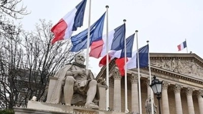 Fransa, Rusya'nın Paris B&uuml;y&uuml;kel&ccedil;isi'ni Dışişleri Bakanlığına &ccedil;ağırdı
