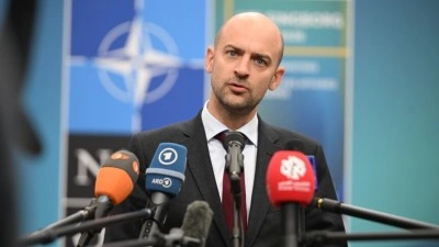 Fransa'ya g&ouml;re Suriye petrol i&ccedil;in H&uuml;rm&uuml;z Boğazı'na alternatif transit &uuml;lke haline gelebili
