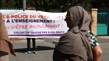 Fransa'da 3 sendika, okullardaki abaya yasağını Danıştay'a taşıdı