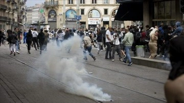 Fransa'da 500'den fazla bölge şiddet olaylarına sahne oldu