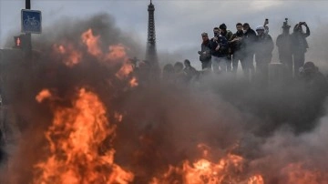 Fransa'da emeklilik reformu karşıtı gösterilerde onlarca kişi gözaltına alındı