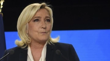 Fransa'da muhalefetten hükümetin tasarruf planına "Üçüncü dünya ülkesi olduk" tepkisi