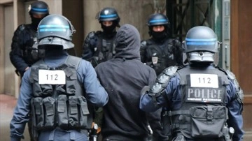 Fransa'da siyahi gencin polislerce öldürüldüğü iddiası soruşturulacak