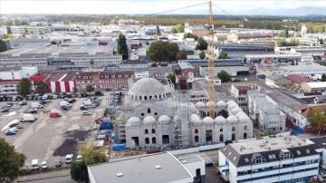 Fransız mahkemesi Strazburg Belediyesi'nin Eyüp Sultan Camisi'ne yardım kararını iptal ett
