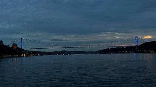 FSM Köprüsü, Engelliler Haftası dolayısıyla mavi renge büründü