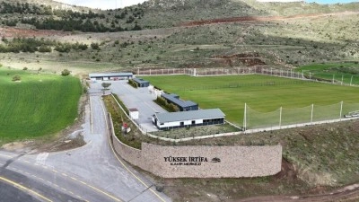 Futbol takımları y&uuml;ksek irtifada g&uuml;&ccedil; depolamak i&ccedil;in Erciyes'i tercih etti