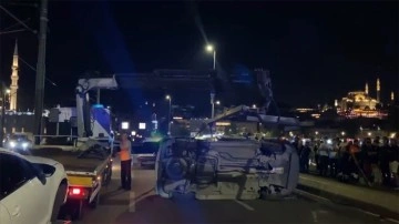 Galata Köprüsü'ndeki trafik kazasında 2 kişi yaralandı