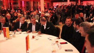 Galatasaray camiası, iftarda buluştu