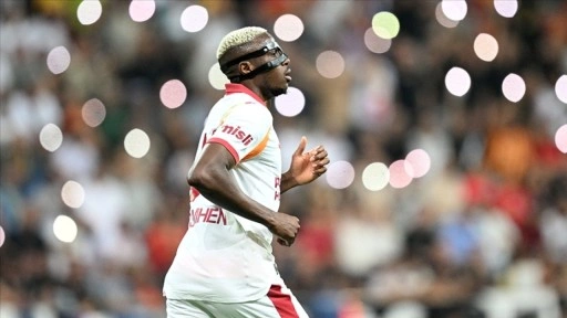Galatasaray'da Victor Osimhen'in ayak bileğinde "gerilme ve kanama" tespit edild