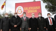 Galatasaray Hatıra Ormanı&#039;nda ilk fidanlar toprakla buluştu