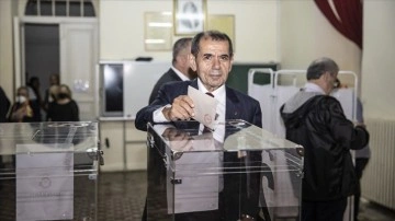 Galatasaray Kulübü başkanlığına Dursun Özbek seçildi