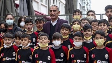 Galatasaray Kulübü eski başkanı Adnan Polat'tan Burak Elmas'a destek