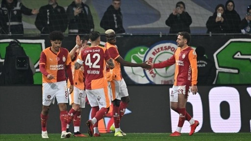 Galatasaray, Rize'de 3 puanı 3 golle aldı