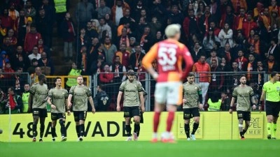 Galatasaray, şampiyonluk yarışında "yara" aldı