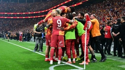 Galatasaray, S&uuml;per Lig'de 3 puanlı sistemde 19. şampiyonluğunu kazandı