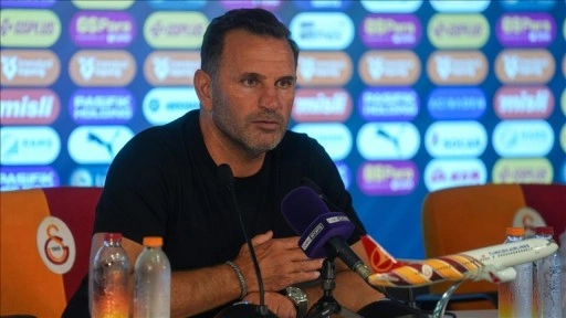 Galatasaray Teknik Direktörü Buruk: Avrupa'da yeniden bir kupa kazanmayı hayal etmemiz gerekiyo