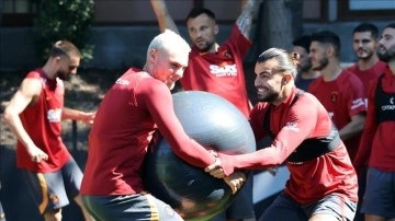 Galatasaray'da yeni transferler sahaya indi