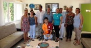 Galatasaraylı futbolculardan engelli gence forma sürprizi