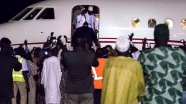Gambiya'daki seçimleri kaybeden Jammeh ailesiyle ülkeden ayrıldı