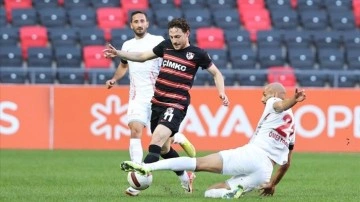 Gaziantep FK sahasında Antalyaspor'u 1-0 mağlup etti