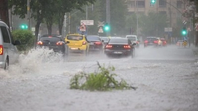 Gaziantep ve &ccedil;evre illerde sağanak etkili oldu