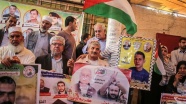 Gazze'de Filistinli tutuklulara destek