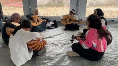 Gazze'de y&uuml;reklerine derin acılar kazınan &ccedil;ocuklar, sanatın iyileştirici g&uuml;c&uuml;ne sığınıyor