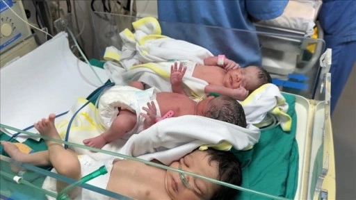 Gazze'deki hastane artan göç ve yetersiz beslenme nedeniyle prematüre bebeklerle doldu