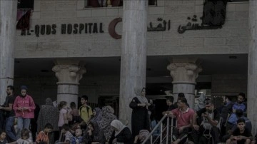 Gazze'deki Kudüs Hastanesi çevresi çok şiddetli hava ve topçu atışlarıyla vuruluyor