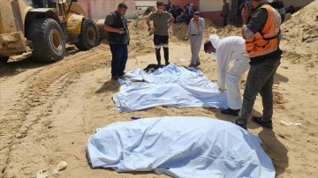 Gazze'deki Nasır Hastanesi'nde bulunan toplu mezarlardan çıkarılan ceset sayısı 392'y
