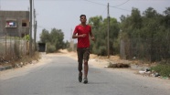 Gazzeli genç Yeryüzü Doktorları&#39;nın desteğiyle parkur sporuna dönüyor