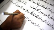 Gazzeli mahkumlar Hafız Osman hattıyla mushaf yazıyor