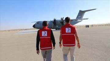 Gazzeli siviller için Türkiye'nin insani yardımlarını taşıyan üçüncü uçak Mısır'a indi