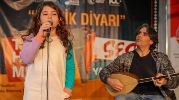 Geleceğin 'Güzelses'lerini keşfetmek için öğretmenler çaldı, öğrenciler söyledi