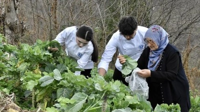 Geleceğin şefleri y&ouml;resel lezzetlerin tarladan sofraya inceliklerini &ouml;ğreniyor