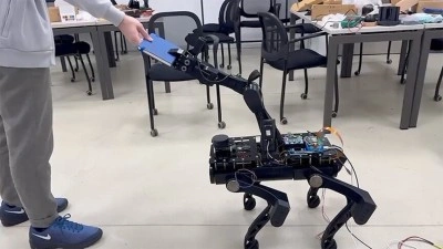 Geleceğin T&uuml;rk m&uuml;hendis adayları yerli robotik sistemlerle yetişiyor