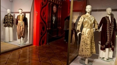 &ldquo;Gelin Hazineleri&rdquo; Rusya&rsquo;da Ermitaj M&uuml;zesi&rsquo;nde sergilenmeye başladı