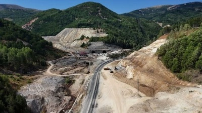 Geminbeli T&uuml;neli'nin kış gelmeden hizmete a&ccedil;ılması planlanıyor