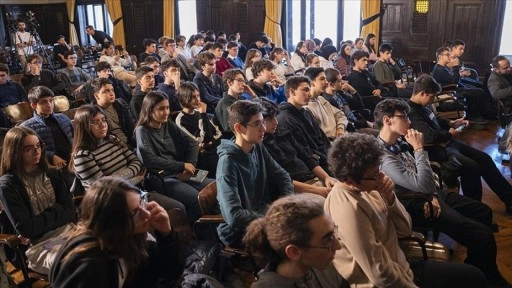 Genç Gelişim Akademisi'nden gençleri geleceğe hazırlayan lider buluşmaları