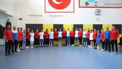 Gen&ccedil; milli kadın boks&ouml;rlerin "Sırbistan planı"
