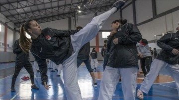 Genç milli karateciler, Konya'daki Dünya Şampiyonası'nın hazırlıklarını sürdürüyor