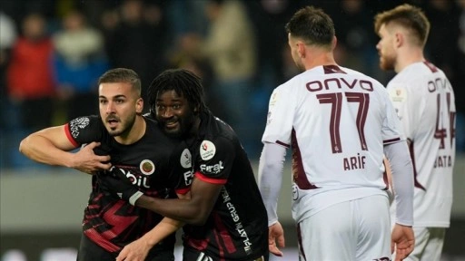 Gen&ccedil;lerbirliği, sahasında Trabzonspor'u mağlup etti
