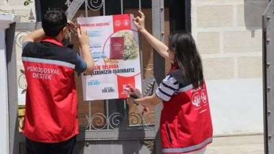 Gen&ccedil;lerin yuva kurması i&ccedil;in k&ouml;y k&ouml;y gezerek evlilik desteğini anlatıyorlar